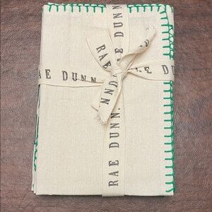 NWT Rae Dunn set of 4 Irish Embroidered cloth napkins